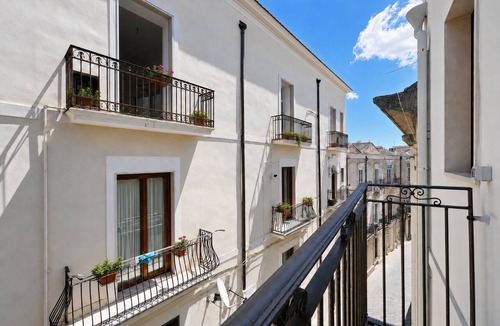 Monte Sant'Angelo Apartment | ‘Domus Dell’Angelo 4’ – Comfort and Authenticity in the Heart of Monte Sant’Angelo