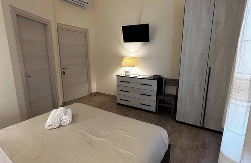 Terralba Apartment | Double room with private bathroom in Terralba (Oristano) - Helichrysum