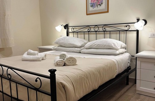 Terralba Apartment | Double Room with private bathroom in Terralba (Oristano) - Lentisco