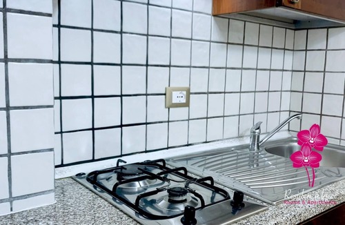 Teulada Apartment | Elegant Studio Apartment surrounded by greenery a stone's throw from the center.