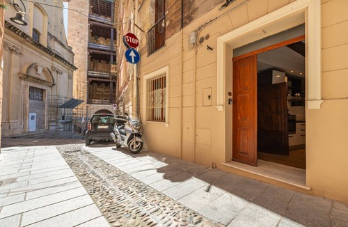 Historic Castle District Apartment | Elephants tower Apartment