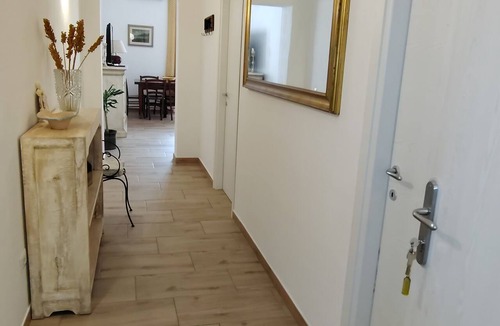 Cabras Apartment | Emma House