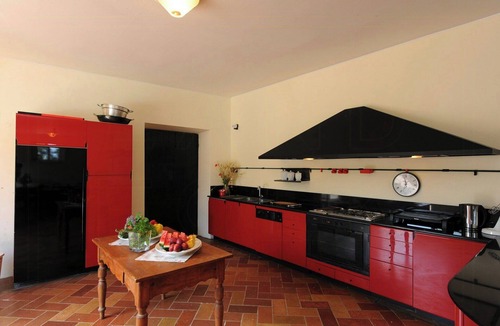 Rupoli House | Estate between sea and mountains near Fano
