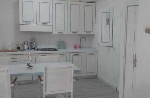 Palau Apartment | Exceptional apartment in the center of Palau. Walking distance to beach and harbor!