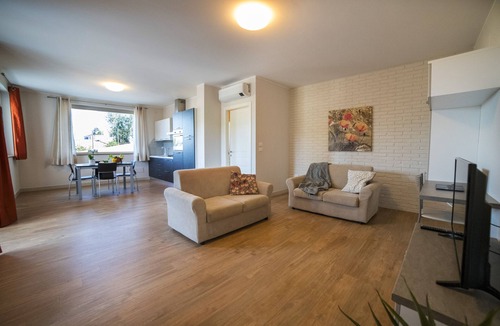 Cupra Marittima Apartment | Finely furnished "Lobster" Suite 350mt from the sea with Pool, Gymnasium, WiFi