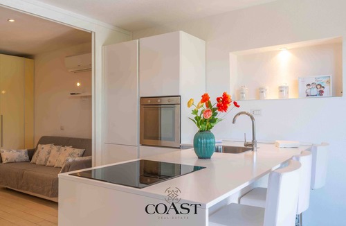 Portisco Apartment | Flat with garden - Just steps from the beach