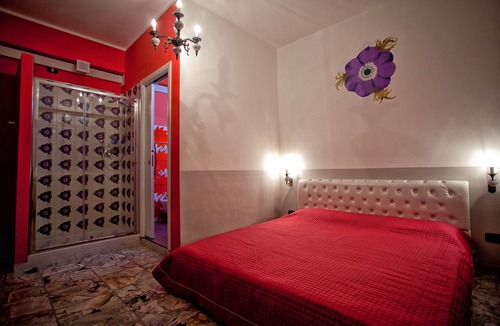 Murat Town Bed & Breakfast | Flower Bed & Breakfast