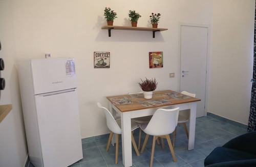 Bagnoli Apartment | Frontemare - Camera Amalfi