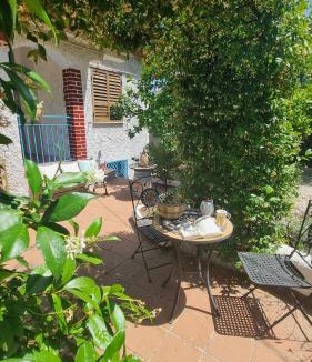 Oliena Apartment | Giardino Dei Limoni Apartment