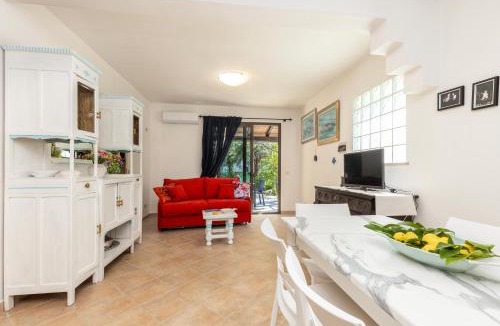 Santa Maria Navarrese Villa | Giuseppe's House