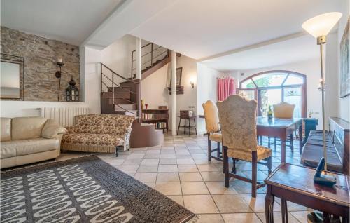 Verucchio Apartment | Gorgeous Apartment In Verucchio With Wifi