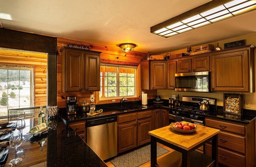 Long Valley Junction Cabin | Gorgeous cabin getaway near Zion and Bryce Canyon National Park.
