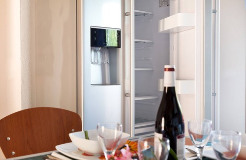 Monte Petrosu Apartment | Granito's Apartment with Partial Sea View, Outdoor Space, and Air Conditioning