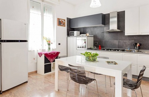 Arenella Apartment | GuestHost - Salvator Rosa Metro station Flat x8