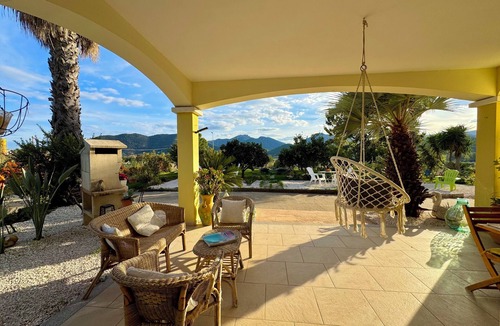 Bari Sardo Apartment | " Happy House With Garden "