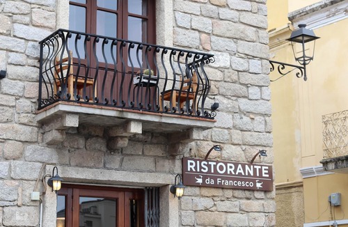 Olbia City Centre Condo | Hidden GEM- luxurious holiday STUDIO Garibaldi-for couples