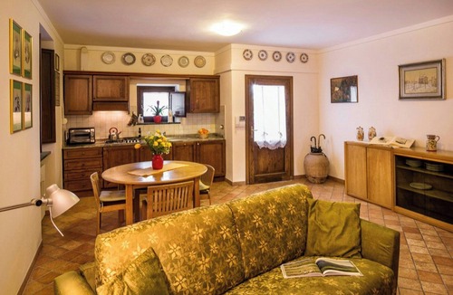 Assisi House | Historic villa among olive trees near Assisi