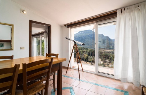 Dorgali Apartment | Holiday Apartment "Casa Su Craminu" with Mountain View, Balcony & Wi-Fi