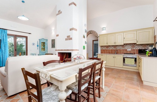 Onifai Apartment | Holiday Apartment in a Quiet Location with Garden