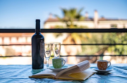 Bari Sardo House | Holiday Apartment LaTorre with Balcony, Terrace and Shared Garden