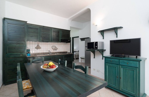 Cala Liberotto Apartment | Holiday Apartment "Sa Dommo De Franziscu" near Beach with Private Terrace & A/C