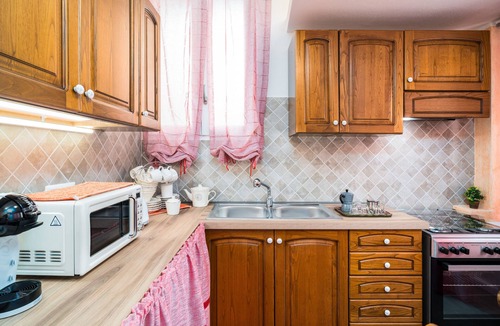Dorgali Apartment | Holiday Apartment "Su Nidu Nou" with Wi-Fi and A/C