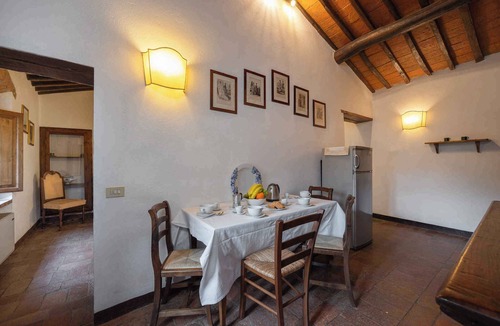 San Pietro a Cegliolo Apartment | Holiday apartment with outdoor pool and WiFi