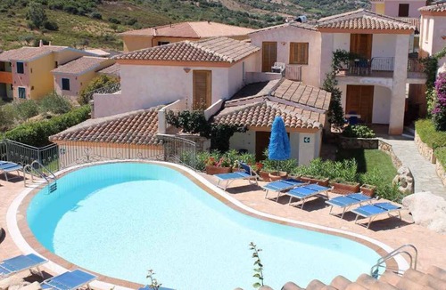 Tanaunella Apartment | Holiday apartment with swimming pool and air conditioning