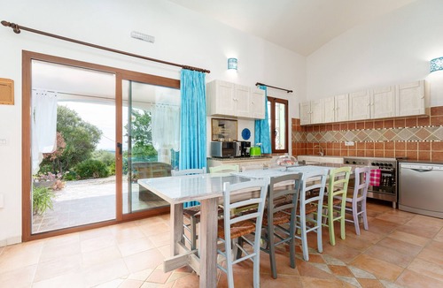 Onifai Apartment | Holiday Apartment with Spacious Outside Area; Parking Available