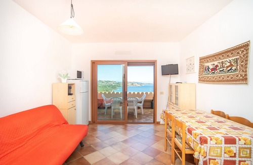Palau Apartment | Holiday Apartment with Sea View and Terrace Steps from Palau Center