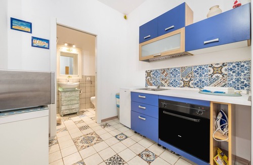 Cagliari House | Holiday Home 'Alla Marina' with Balcony, Wi-Fi and Air Conditioning