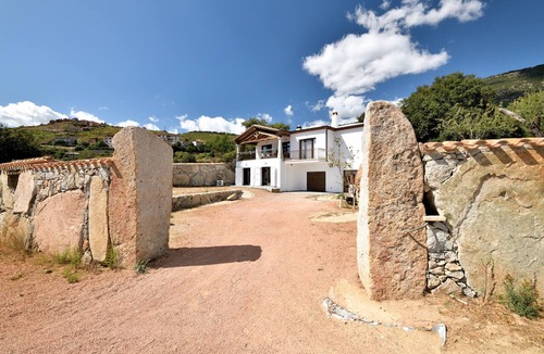 Arzana House | Holiday Home 'Ami' with Sea View, Private Terrace and Shared Garden