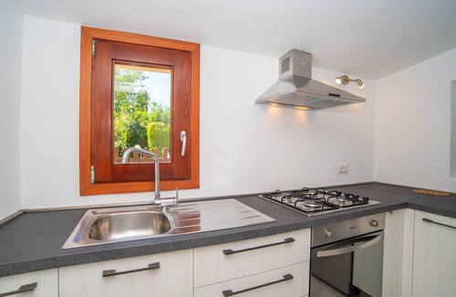 Pittulongu House | Holiday Home "Appartamento del Cormorano" Near the Beach and with & Air Conditioning