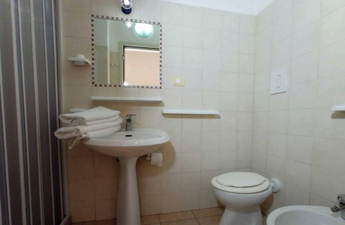 Peschici House | Holiday Home 'Bilo 2' with Private Terrace, Shared Garden and Wi-Fi