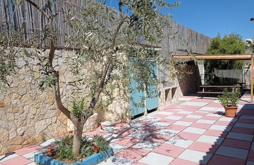 Peschici House | Holiday Home 'Bilo 1' with Private Terrace, Shared Garden and Wi-Fi