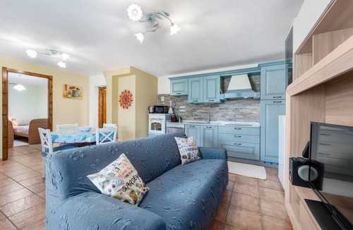 Buggerru House | Holiday Home 'Casa Oleandro' with Mountain View, Wi-Fi and Air Conditioning