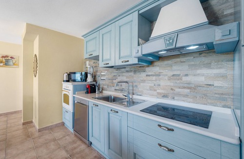 Buggerru House | Holiday Home 'Casa Oleandro' with Mountain View, Wi-Fi and Air Conditioning