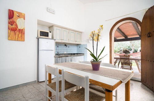Orosei House | Holiday Home 'Casa Su Barone' with Private Terrace, Private Garden and Air Conditioning