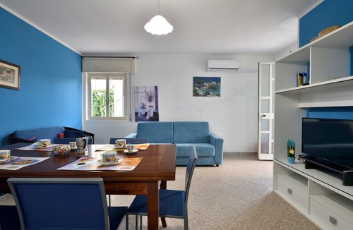 Cala Gonone House | Holiday Home "Casa Via del Cisto" with Terrace & Wi-Fi