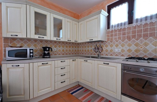 Bari Sardo House | Holiday Home 'Con Aria Condizionata' with Mountain View and Air Conditioning