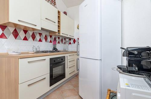 San Teodoro House | Holiday Home 'Domus Dejana' with Mountain View, Private Terrace and Garden