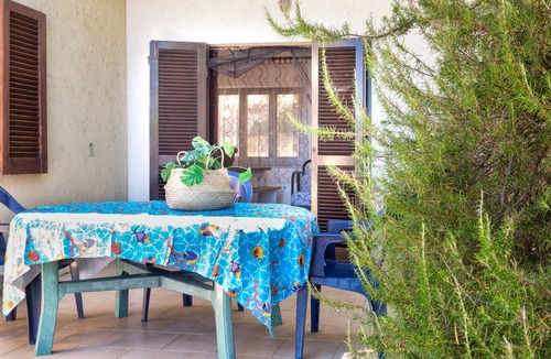 Paduledda House | Holiday Home "Fantastico Quadrilocale Vista Mare" with Sea View