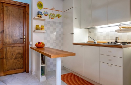 Lu Bagnu House | Holiday Home 'Gaia' with Private Terrace and Balcony