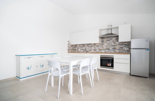 Siniscola House | Holiday Home 'Girasole' with Sea View, Private Terrace & Air Conditioning