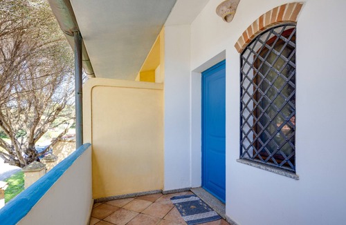 Capo Mannu House | Holiday Home 'Il Rifugio Di Mandriola' with Sea View and Private Terrace