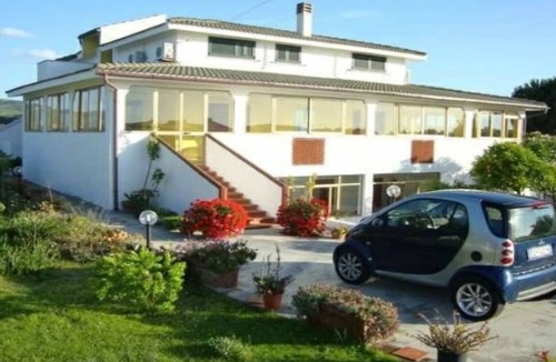 Eden Beach Villa | Holiday Home in Sorso 100 meters from the sea