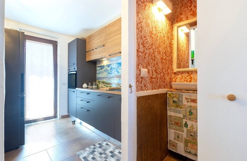 Stintino House | Holiday Home 'Jacuzzi' with Sea View, Wi-Fi and Air Conditioning