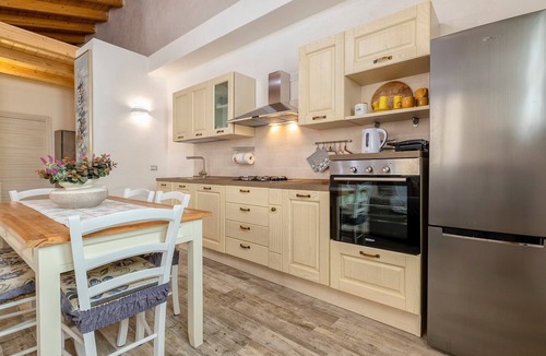 Chiaramonti House | Holiday Home "La Casa Di Nonna"