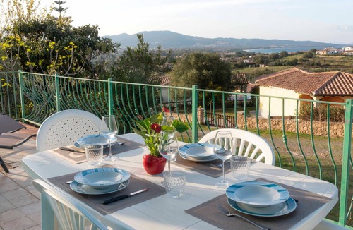 Tanaunella House | Holiday Home 'La Terrazza A Tanaunella - Sardinia' with Sea View, Private Terrace & Wi-Fi