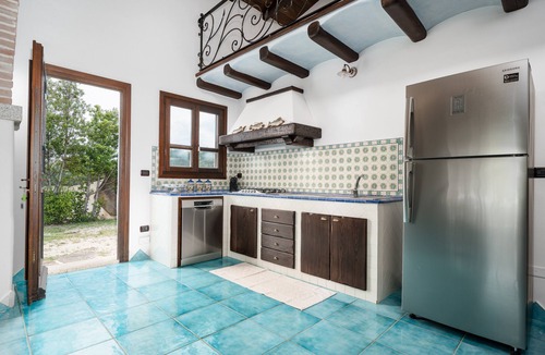 Orosei House | Holiday Home 'La Vela' with Sea View, Wi-Fi and Air Conditioning